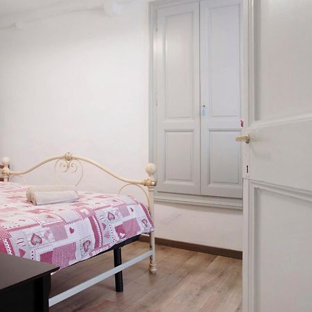 La Vecchia Torre Apartment Porto Valtravaglia Luaran gambar