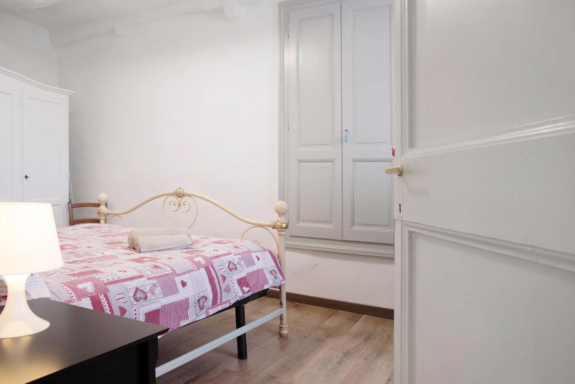 La Vecchia Torre Apartment Porto Valtravaglia Luaran gambar
